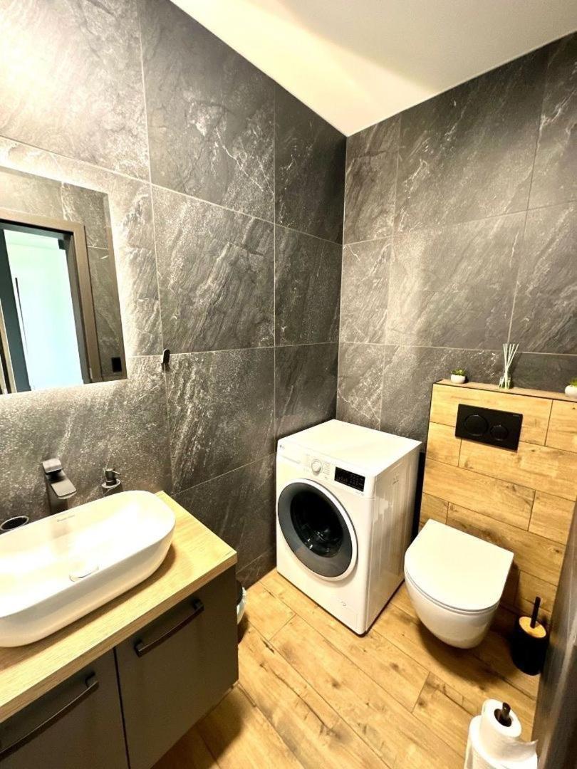 Luxury Apartments Maly Slavkov Exterior foto