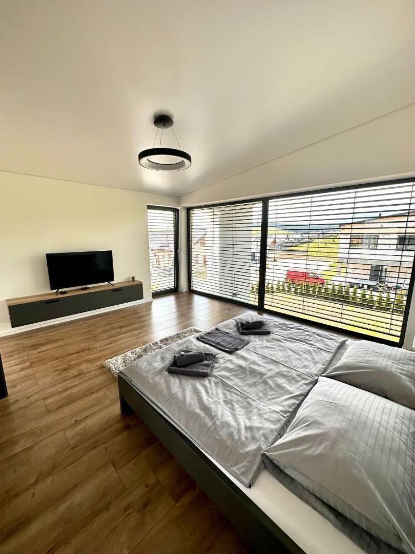 Luxury Apartments Maly Slavkov Exterior foto